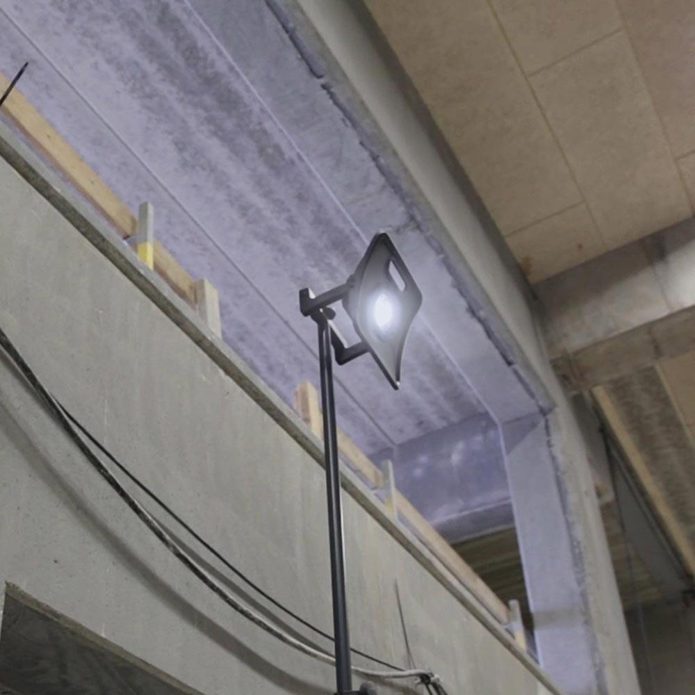 LED-Strahler NOVA 4K 30 W 400 - 4000 lm 5 m H05RN-F 3x1 mm IP67 LED-Strahler NOVA 4K 30 W 400 - 4000 lm 5 m H05RN-F 3x1 mm IP67