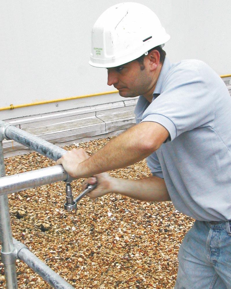 Wandflansch mit Befestigungslöchern, Größe B, Rohrdurchm. außen 33,7 mm, 1 Wandflansch mit Befestigungslöchern, Größe B, Rohrdurchm. außen 33,7 mm, 1